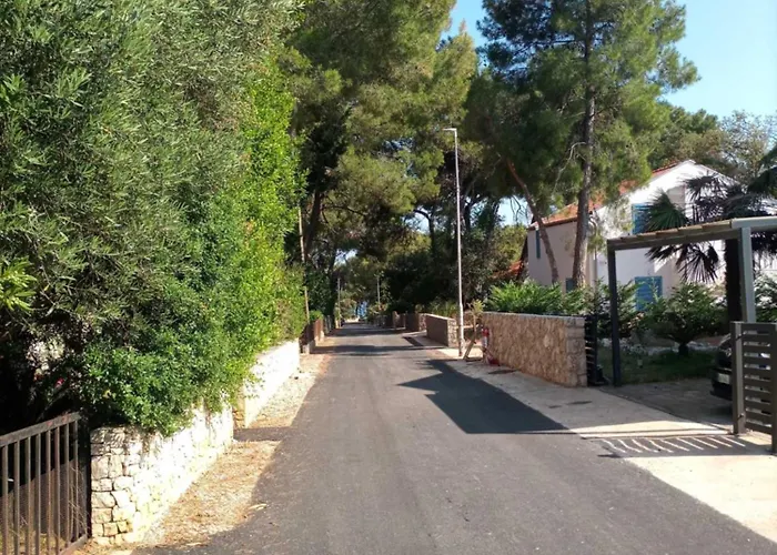 House Jasmina بيت للعطل